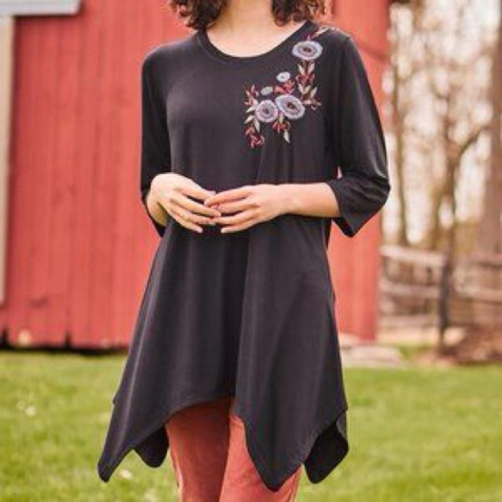 April Cornell Simone Jersey Tunic Embroidered Floral Waterfall Hem Size L